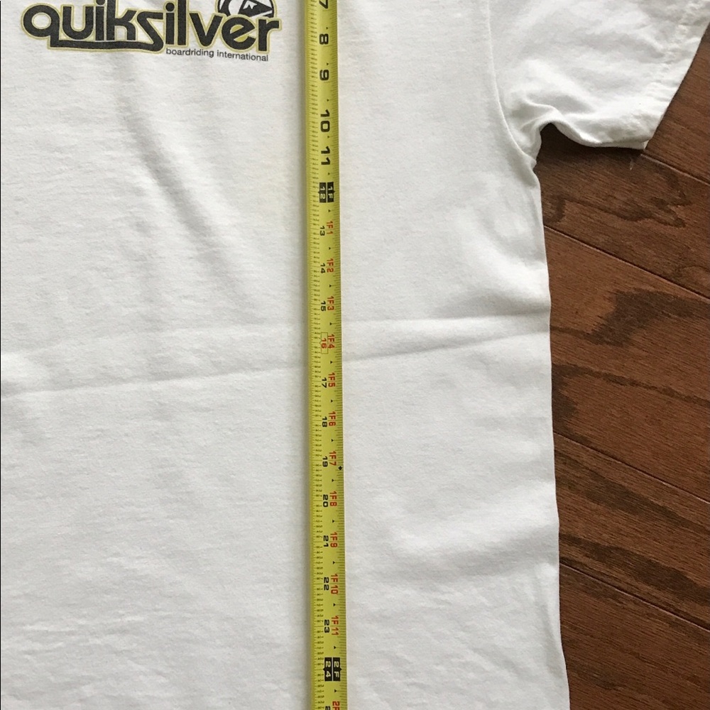 Quicksilver tee - design on front & back and on sleeve Medium Y2K Vintage - Picture 5 of 6